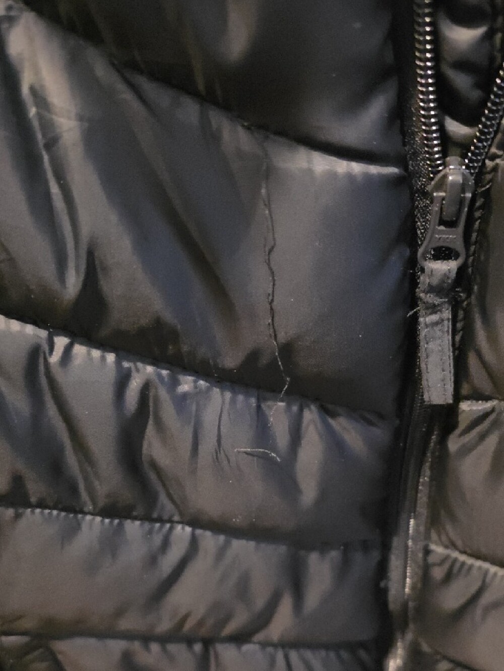 SO Black Quilted Packable Puffer Vest - Picture 4 of 8